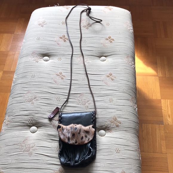 NWNT - Mini leather pouch purse with seal fur and fringe - Picture 2 of 7